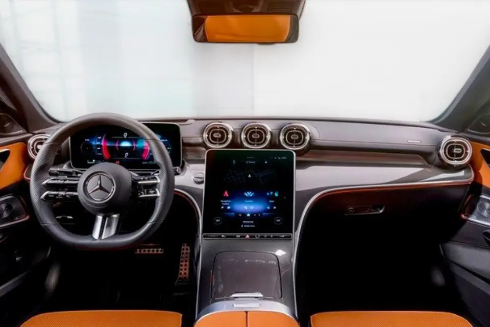The Mercedes-Benz C180 (1)